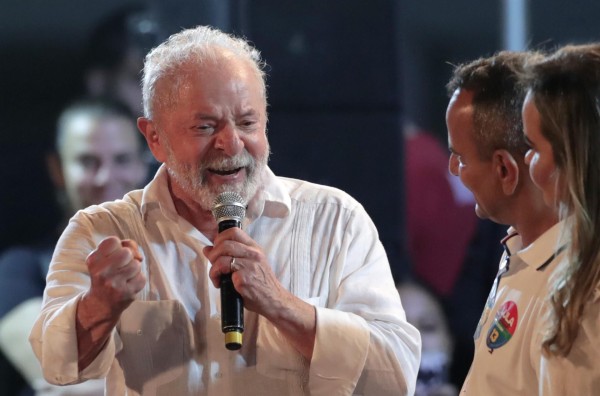 Ventaja de Lula para la segunda vuelta se reduce a 4 puntos en un sondeo