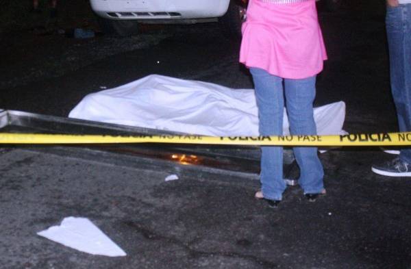 Autoridades de Tránsito hacen llamado a peatones.