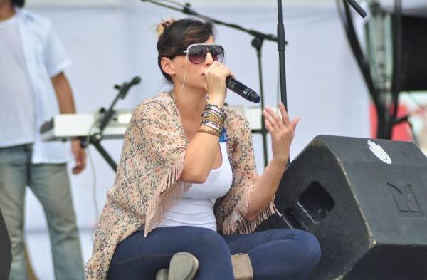 Ingrid de Icaza le mete a los ejercicios con su ‘pancita’