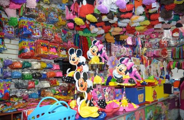 Gran variedad de temas ofrecen para decorar.