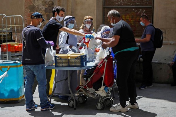 Repuntan los contagios y las muertes en Madrid con 48 fallecimientos más