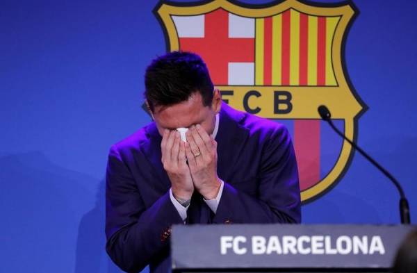 Messi no pudo evitar las lágrimas en su última conferencia de prensa en la sede del Barcelona.