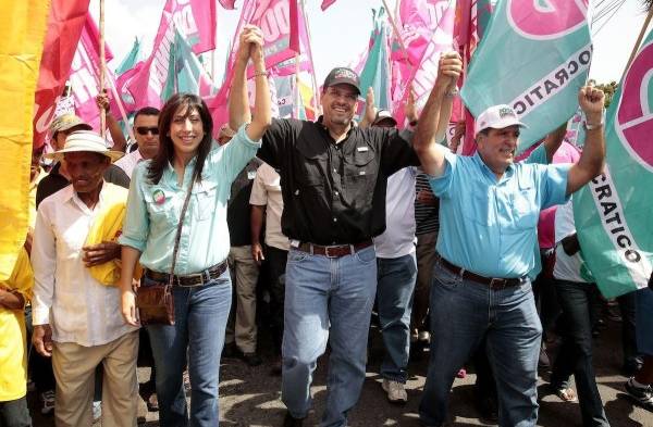 J. D. Arias realizó caminata con simpatizantes