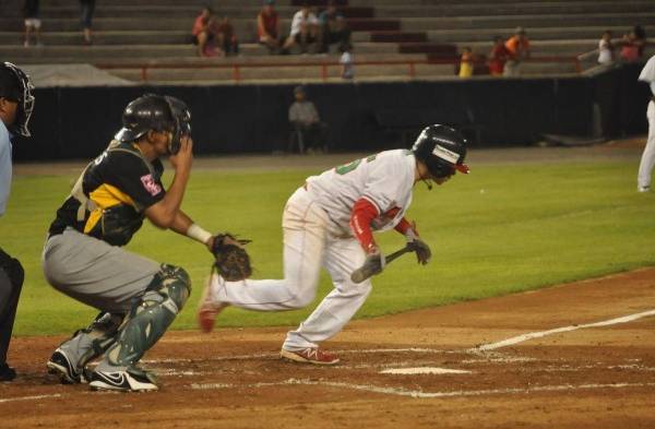 Los chiricanos fueron oportunos al madero tras salida de Luis Machuca.