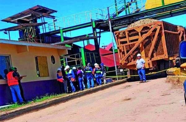 Trabajador muere atrapado en picadora de caña