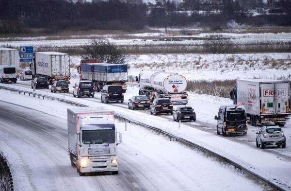 Frío extremo, nieve e intensas lluvias colapsan media Europa