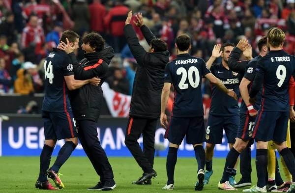 Jugadores del Atlético de Madrid celebran la clasificación para la final, después de vencer en el partido de vuelta al FC Bayern.