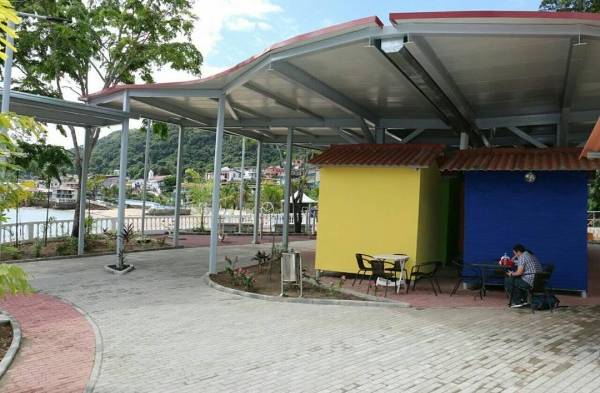 El parque principal fue remodelado por completo y ahora dispone de nuevos sanitarios, regaderas, kioscos para el expendio de comidas, ventas de artesanías y planta de tratamiento.