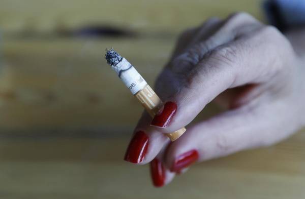 Nueva Zelanda aprueba la ley que prohíbe progresivamente la venta de tabaco