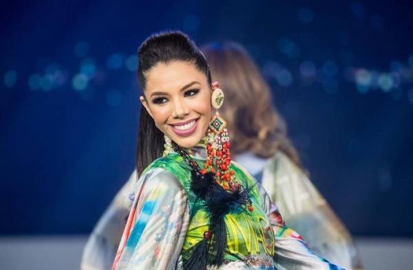 La joven Thalía Olvino gana la corona del Miss Venezuela 2019