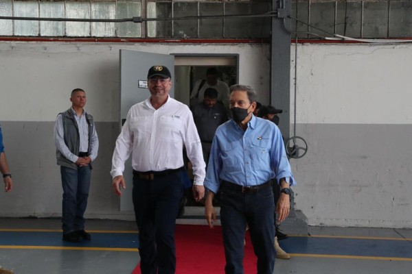 Presidentes de Costa Rica y Panamá se reunen para abordar la crisis migratoria irregular en Darién