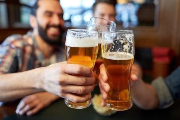 Estudio demuestra que las ingestas más suaves de alcohol  también pueden provocar cáncer.