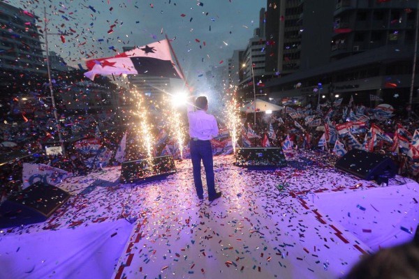 Desde clases de zumba hasta conciertos hubo en el cierre de campaña de Nito 