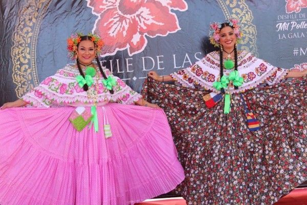 Comienza el Desfile de Las Mil Polleras 2019