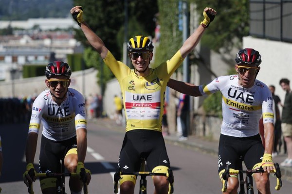 El joven sensación del ciclismo, con solo 22 años gana su segundo Tour de Francia.