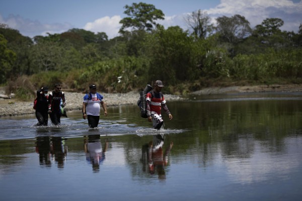 Unos 166.122 migrantes cruzaron la selva del Darién este año