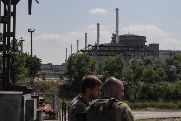Vista de la central nuclear de Zaporiyia.