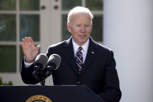 Biden dice a Zelenski que EE.UU. dará $500 millones más de ayuda a Ucrania