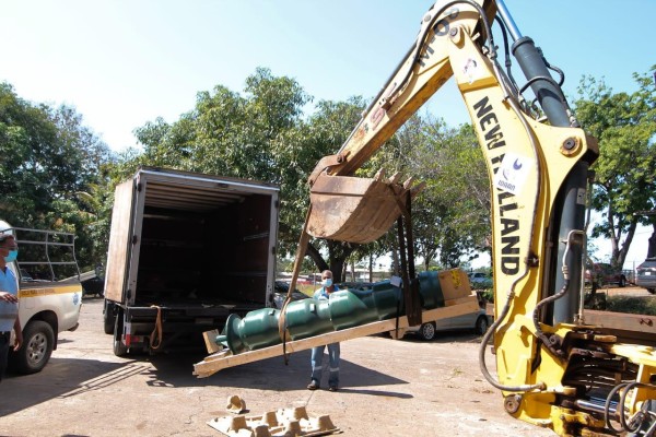 Autoridades de Herrera hacen entrega de turbina para la potabilizadora de Chitré 