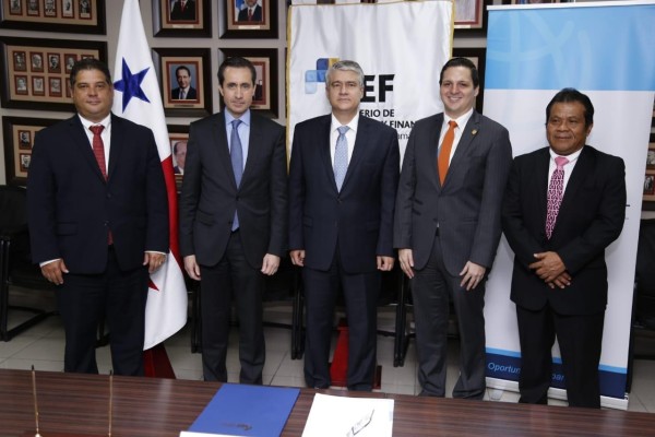 MEF y Banco Mundial firman préstamo para desarrollo de pueblos indígenas