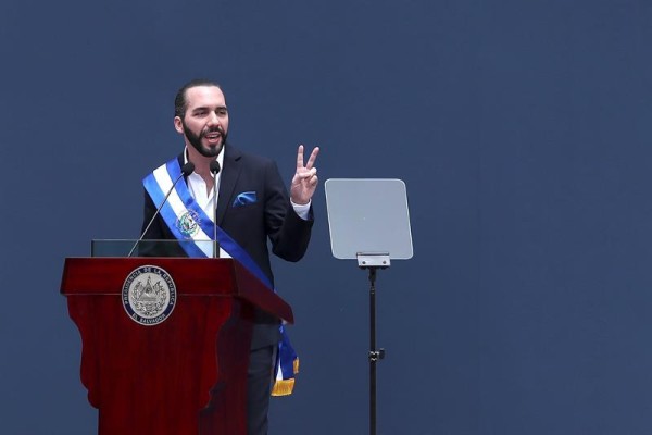 Nayib Bukele asume como presidente de El Salvador