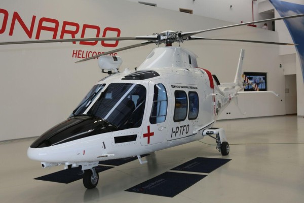 Helicóptero donado a Panamá.
