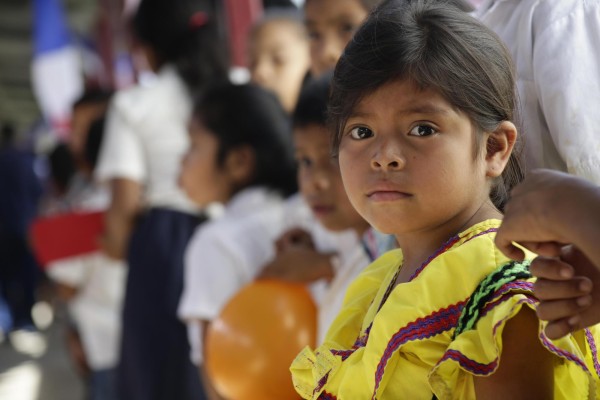 Plan da esperanza a niños indígenas de Panamá para erradicar hambre y pobreza