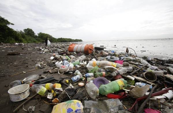 Voluntarios recogieron 52 toneladas de basura en distintas playas de Panamá