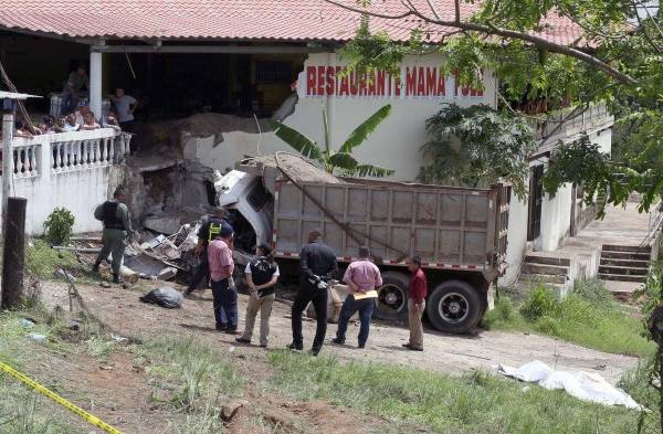 Camión cargaba arena. Los fallecidos eran moradores de La Mesa de Pacora.
