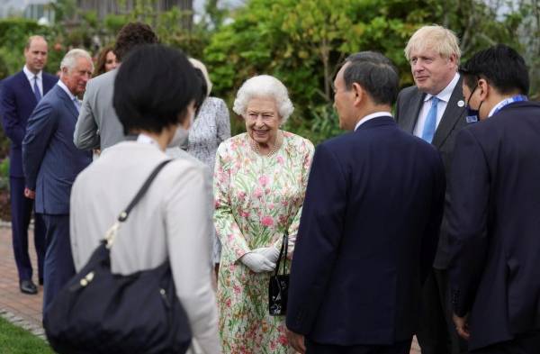 Isabel II celebra su cumpleaños con una ceremonia reducida en Windsor