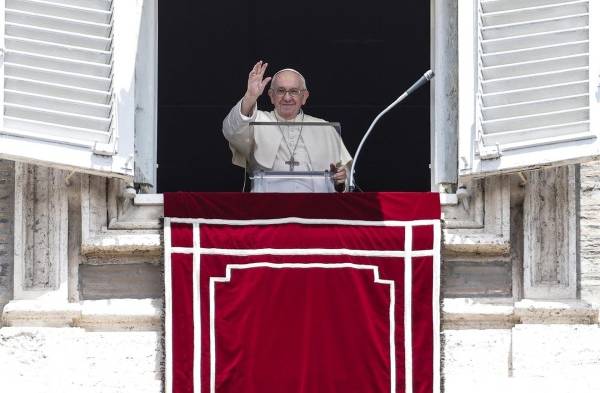 Papa Francisco en Plaza San Pedro.