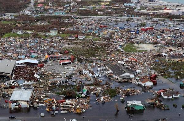 Ascienden a 30 los fallecidos por el huracán Dorian en las Bahamas