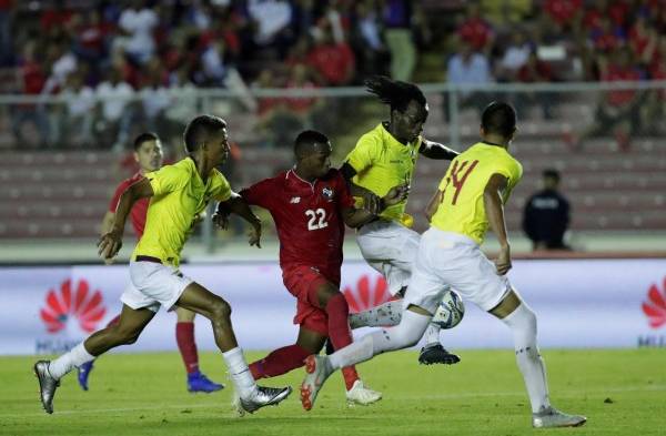 Panamá pierde 2-1 ante el Ecuador de 'Bolillo' 