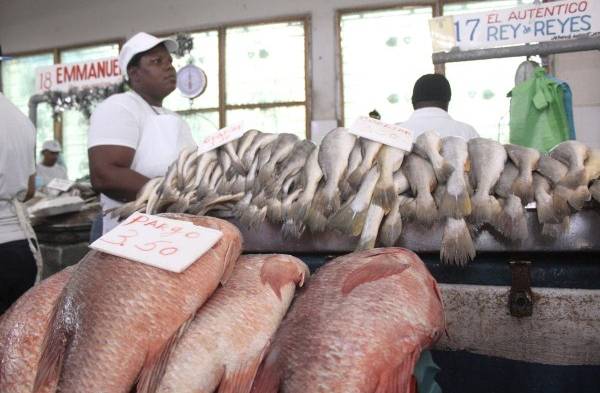 El pargo rojo el miércoles costaba $3.50 la libra, mientras que ayer se encontraba a $5.00.