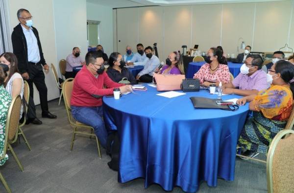 Se está capacitando a personal de salud de Panamá Oeste, Panamá Este, Darién, Bocas del Toro; las comarcas de Guna Yala y Ngäbe Buglé