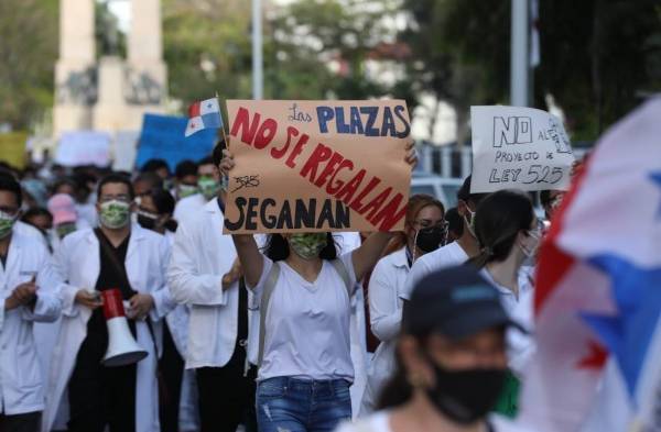 Estudiantes de medicina piden el veto del proyecto de ley 525