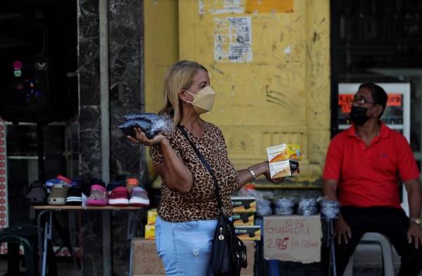 ¿Qué puedo vender? se preguntan miles en Panamá empujados a la informalidad