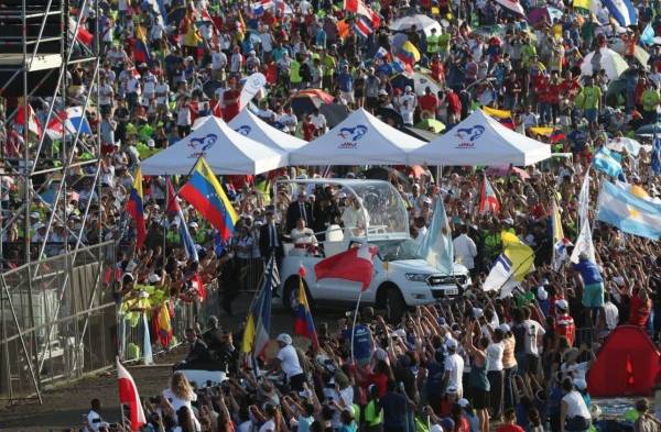 Fotos: El Papa en Metro Park