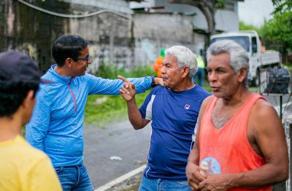 Residentes de José Domingo Espinar realizan jornada de limpieza