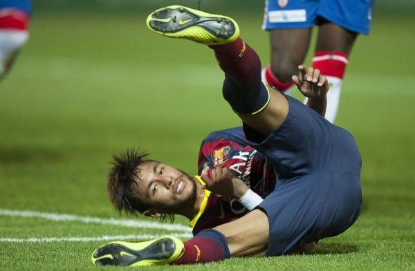 El brasileño Neymar se pierde cinco semanas.