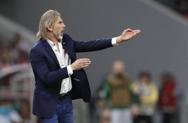 Gareca, dolido por no darle una alegría a la afición peruana