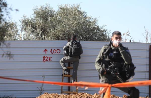 Una familia palestina de Jerusalén se atrinchera en su casa con bombonas de gas