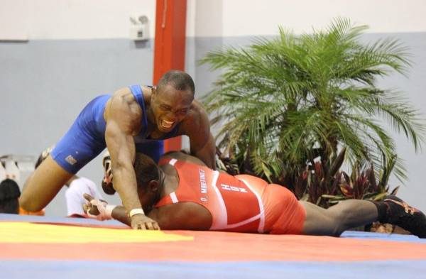 El colonense Elton Brown.