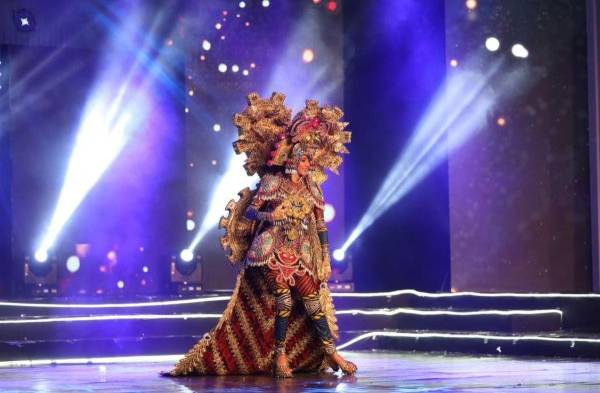 El traje nacional de Solaris