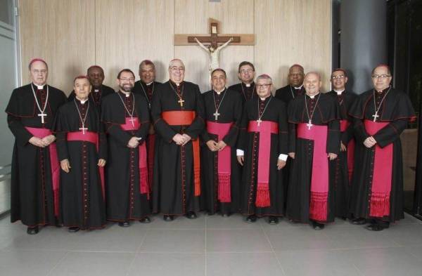 Conferencia Episcopal se prepara para la reapertura de los templos 