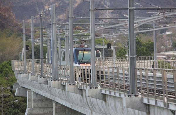 Metro consume alrededor de 10 megavatios diarios.