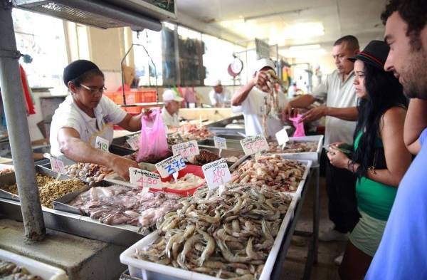 El Mercado del Marisco es el punto favoritos de los consumidores para comprar los productos más baratos.