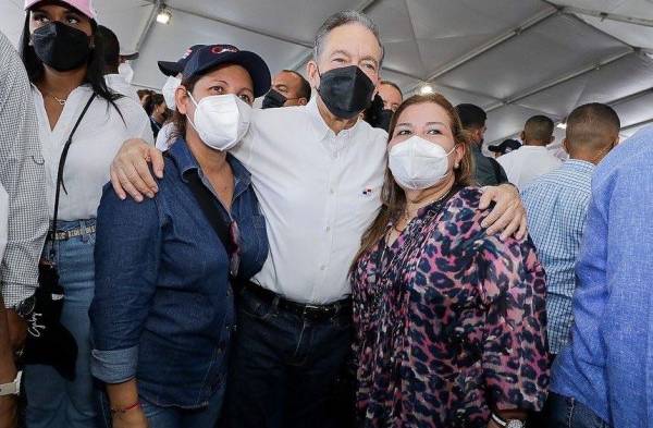 Cortizo y Carrizo votan juntos para la renovación del CEN del PRD