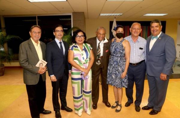 El lanzamiento del libro fue este lunes 17 de octubre, en la Biblioteca Nacional.