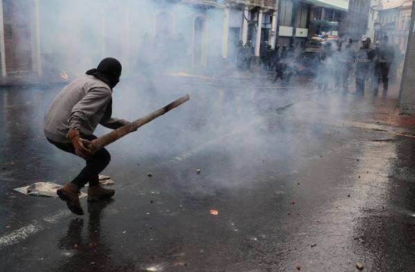 Detenciones en segundo día de protestas en un Ecuador bajo estado excepción
